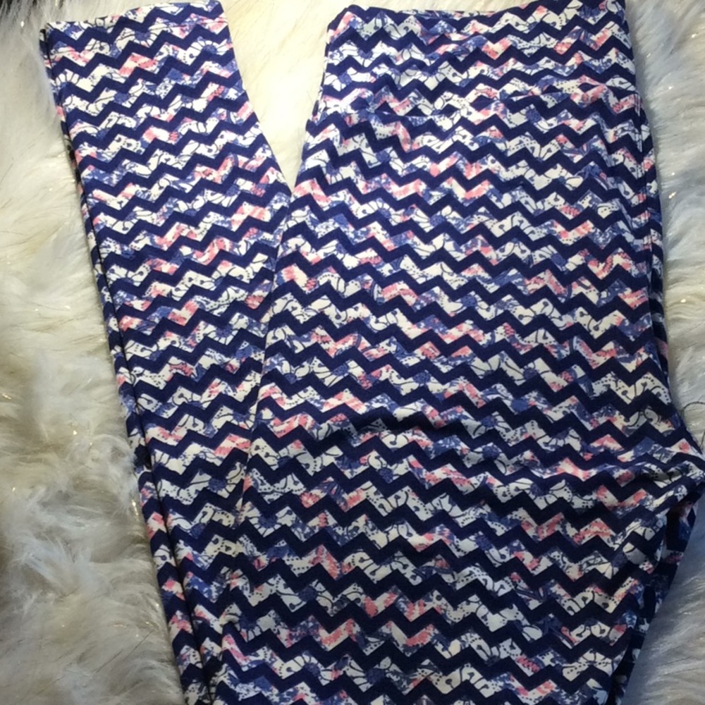 LuLaroe $10 when you bundle 3 or more pairs